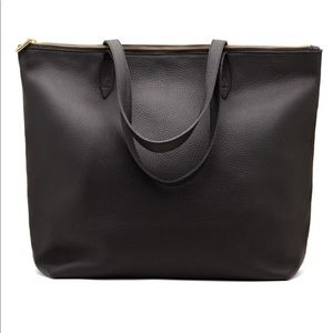 Cuyana Classic Leather Zipper Tote Bag in Black | Pebbled Leather